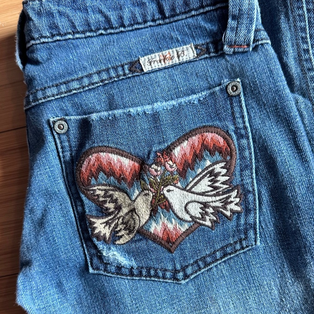Frankie B. Jeans Bird Embroidered Pocket Vintage Denim